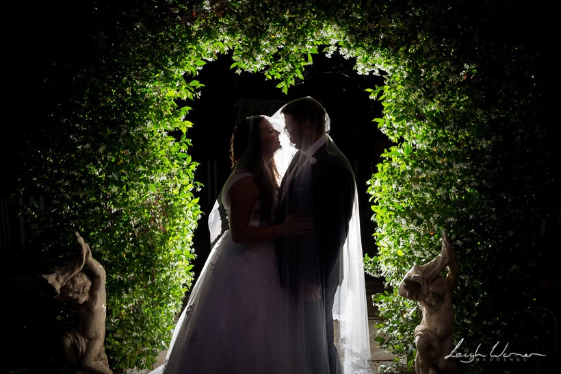 Bride and Groom at night at Ecostudio Fellini Wedding